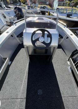 2026 QUINTREX 530 Renegade CC