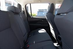 2026 Toyota Hilux SR 48V GUN227R 4X4 Dual Range Glacier White