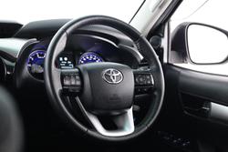 2019 Toyota Hilux SR5