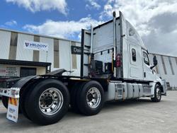 2021 Freightliner Cascadia 126 WHITE