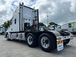 2021 Freightliner Cascadia 126 WHITE