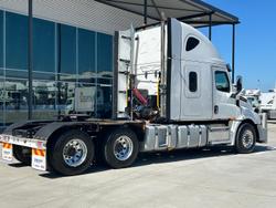 2021 Freightliner Cascadia 600 WHITE