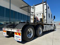 2021 Freightliner Cascadia 600 WHITE