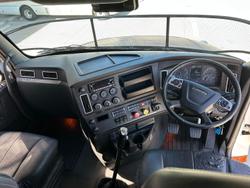 2021 Freightliner Cascadia 126 WHITE