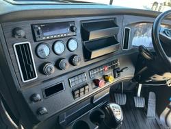 2021 Freightliner Cascadia 126 WHITE