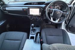 2020 Toyota Hilux SR