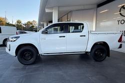 2020 Toyota Hilux SR