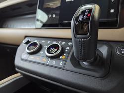 2025 Land Rover Defender 110 P525 V8