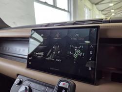 2025 Land Rover Defender 110 P525 V8