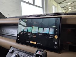 2025 Land Rover Defender 110 P525 V8