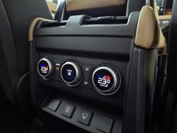 2025 Land Rover Defender 110 P525 V8