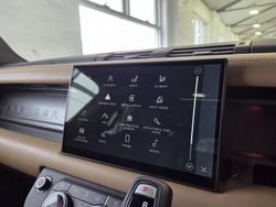 2025 Land Rover Defender 110 P525 V8