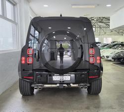 2025 Land Rover Defender 110 P525 V8