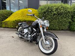 2017 HARLEY-DAVIDSON FLSTN SOFTAIL DELUXE Black