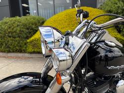 2017 HARLEY-DAVIDSON FLSTN SOFTAIL DELUXE Black