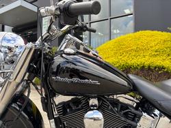 2017 HARLEY-DAVIDSON FLSTN SOFTAIL DELUXE Black