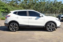 2016 Nissan QASHQAI Ti