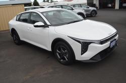 2025 Kia K4 S