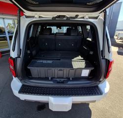 2024 Toyota Landcruiser Prado VX