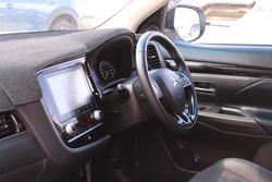 2020 Mitsubishi Outlander LS