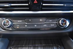 2021 LDV D90