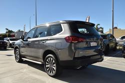 2021 LDV D90