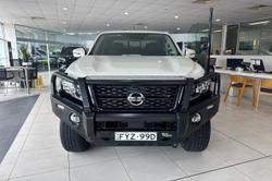 2024 Nissan Navara ST-X