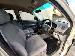 2005 Toyota Hilux SR5 KUN26R MY05 4X4 Sterling Silver