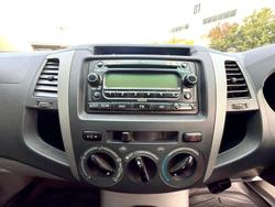 2005 Toyota Hilux SR5 KUN26R MY05 4X4 Sterling Silver