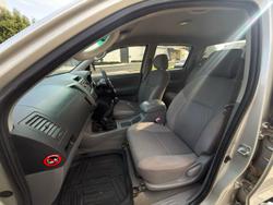 2005 Toyota Hilux SR5 KUN26R MY05 4X4 Sterling Silver