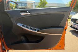 2016 Hyundai Accent Active