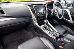 2016 Mitsubishi Pajero Sport GLS