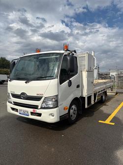 2017 Hino 300 Series White