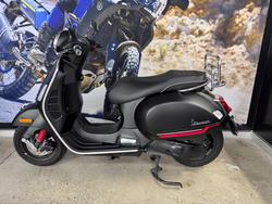 2021 VESPA GTS 300ie SUPER BLACK