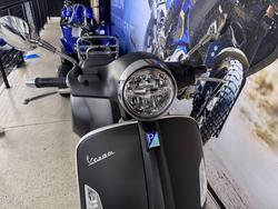 2021 VESPA GTS 300ie SUPER BLACK