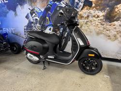 2021 VESPA GTS 300ie SUPER BLACK