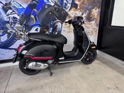 2021 VESPA GTS 300ie SUPER BLACK
