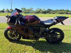 2025 YAMAHA YZF-R7LA Black