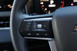 2025 Mitsubishi Outlander ES