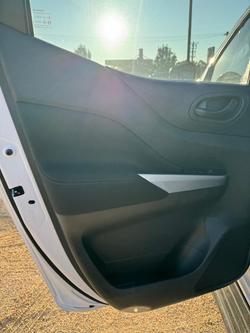 2023 Nissan Navara SL D23 MY23 4X4 Dual Range Solid White