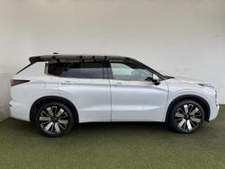 2025 Mitsubishi Outlander Exceed Tourer