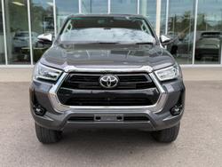 2022 Toyota Hilux SR5