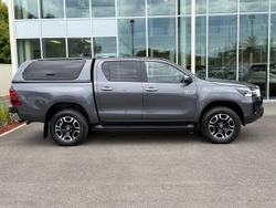 2022 Toyota Hilux SR5