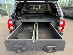 2022 Toyota Hilux SR5