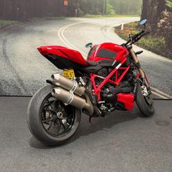 2013 DUCATI STREETFIGHTER 848 Red