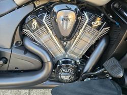 2022 Indian PURSUIT DARK HORSE PREMIUM SILVER QUARTZ SMOKE