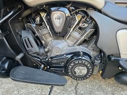 2022 Indian PURSUIT DARK HORSE PREMIUM SILVER QUARTZ SMOKE