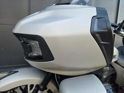 2022 Indian PURSUIT DARK HORSE PREMIUM SILVER QUARTZ SMOKE