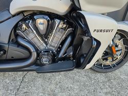 2022 Indian PURSUIT DARK HORSE PREMIUM SILVER QUARTZ SMOKE