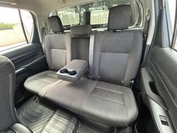 2022 Toyota Hilux SR